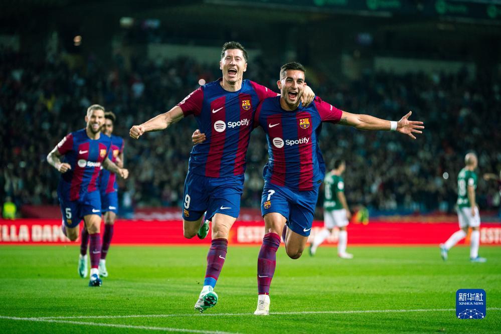 一方面得益 一方面得益