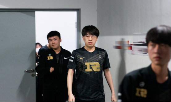 48小时内 48小时内